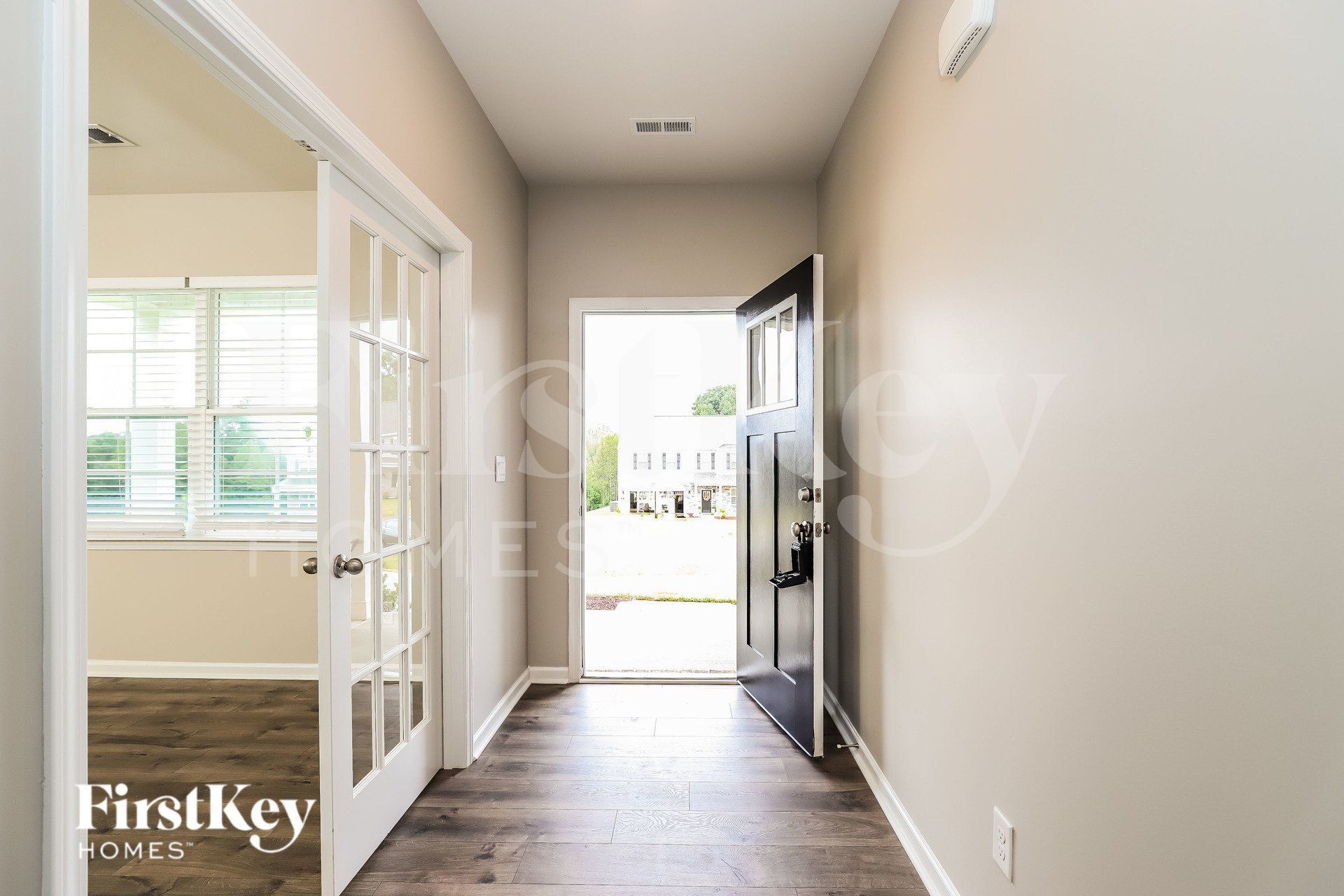 Building Photo - 154 Lisa Ln