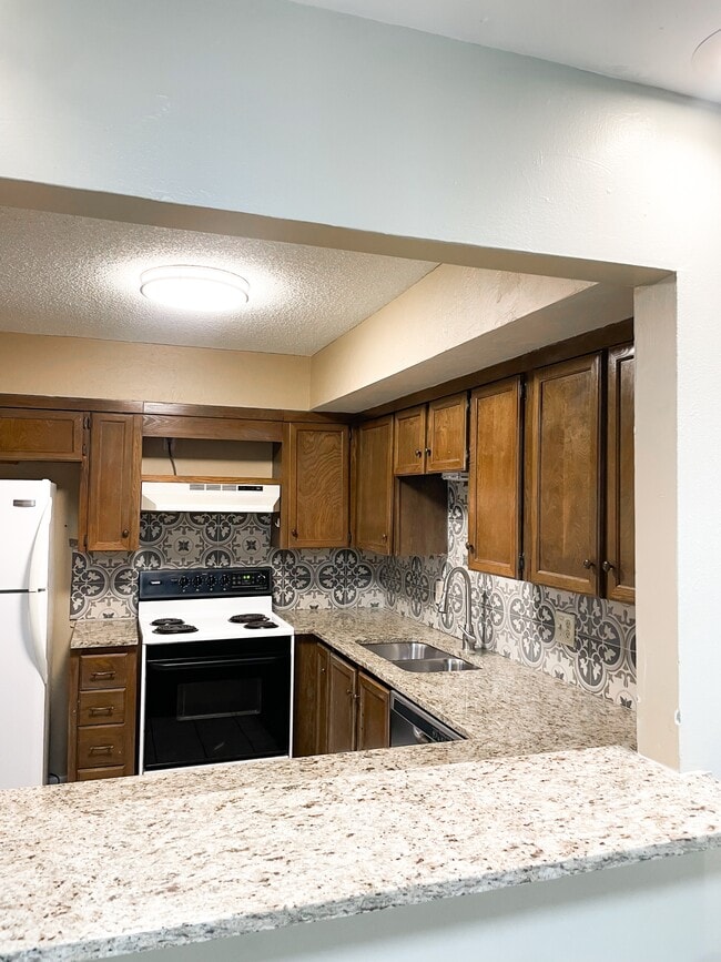 Building Photo - 12307 Cedar Springs Ln