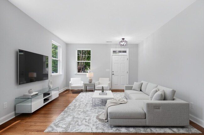 Building Photo - 4007 Jockey Club Circle