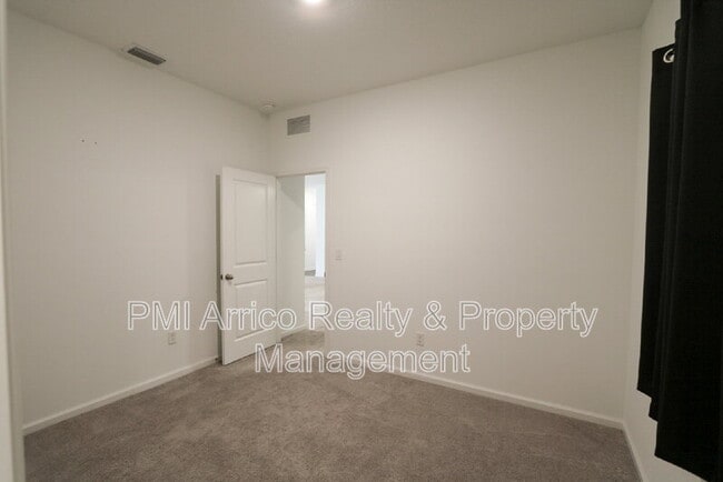 Building Photo - 35552 Shade Fern Ln