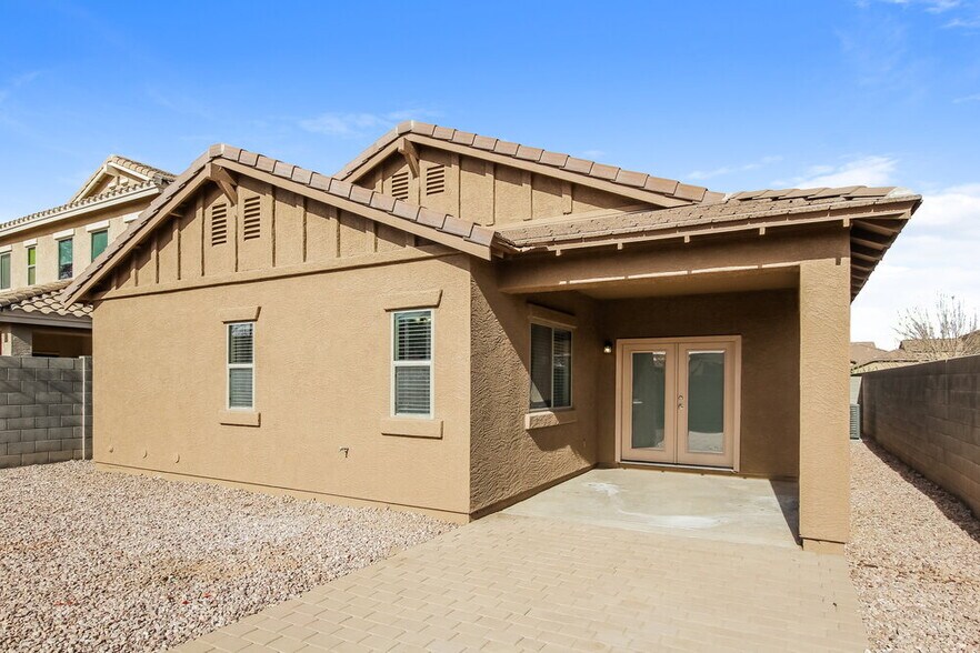 Building Photo - 1809 W Dugan Dr
