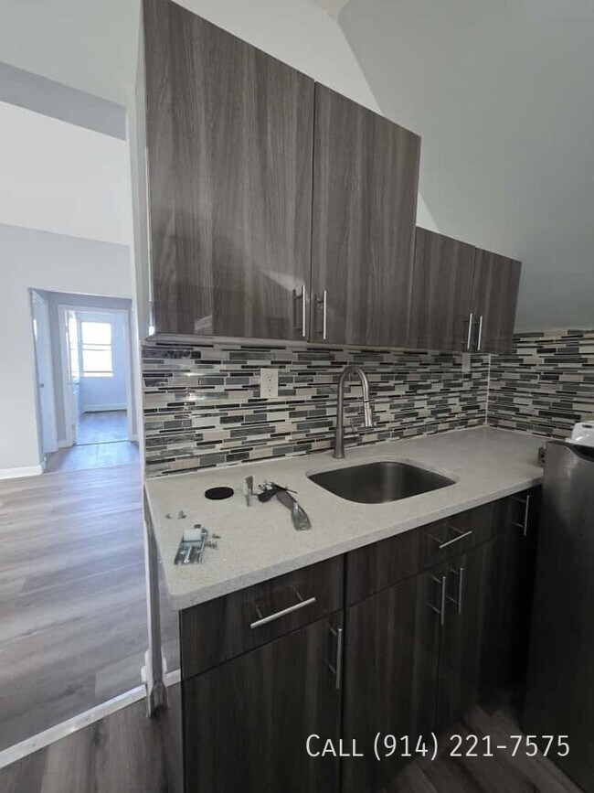 Building Photo - 104 Buena Vista Ave