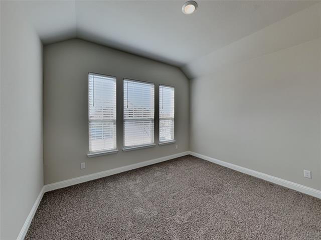 Building Photo - 2004 Windsor Dr