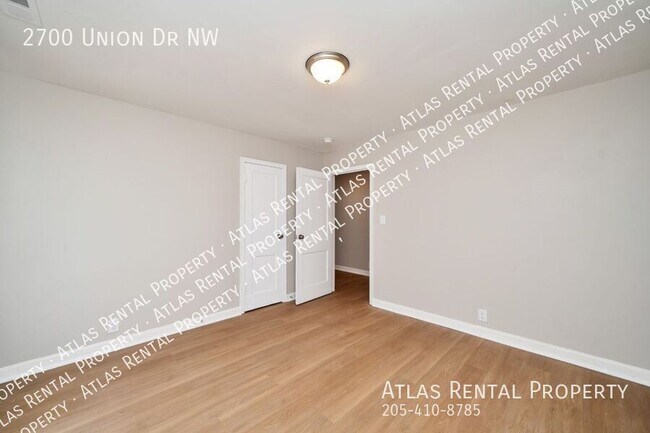 Building Photo - 2700 Union Dr NW
