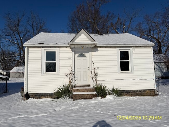 Building Photo - 1711 E Lynn St