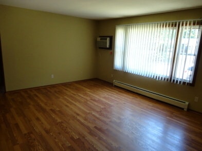 Building Photo - 146 Cherry St