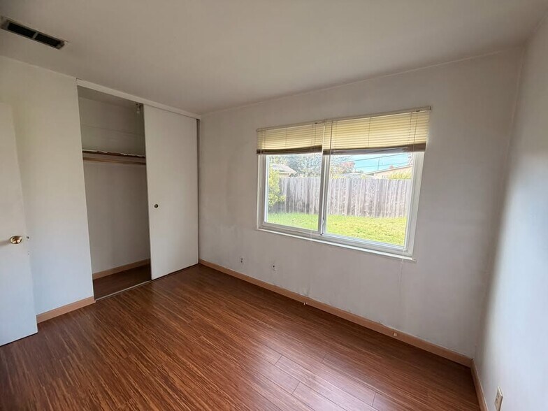 Building Photo - 5349 Fleming Ave