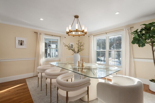 Building Photo - 150 Country Club Rd