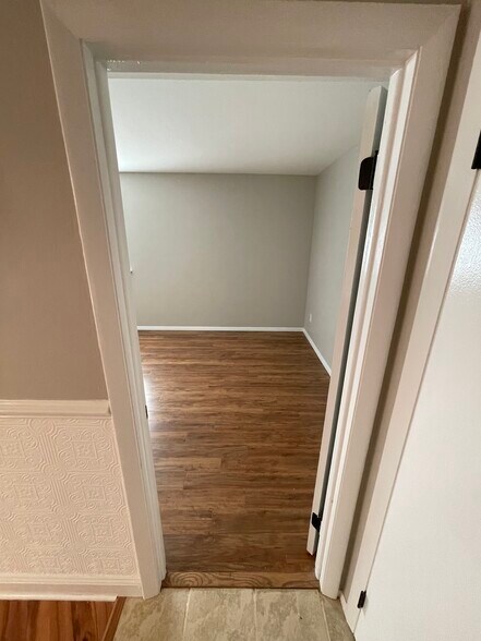 Building Photo - 124 Biruta St