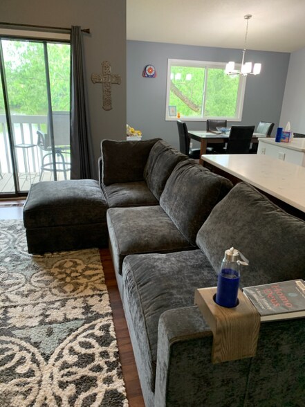 Building Photo - 5 Round Lake Trail