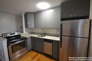 Building Photo - 121 Trapelo Rd