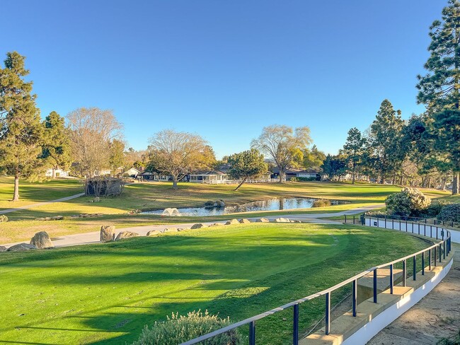 Building Photo - Beautiful corner unit in Lake San Marcos