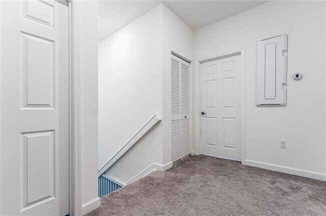 Building Photo - 1616 SW 28th St