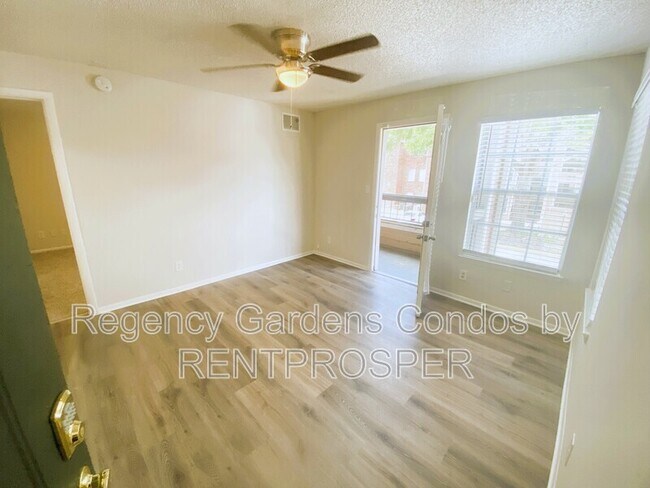 Building Photo - 4225 Thornbriar Ln