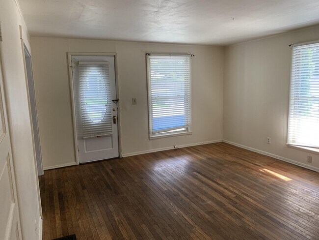 Building Photo - 500 S Lincoln St