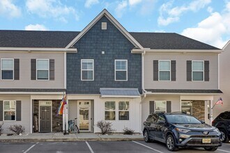 Building Photo - 328 Starfish Ln