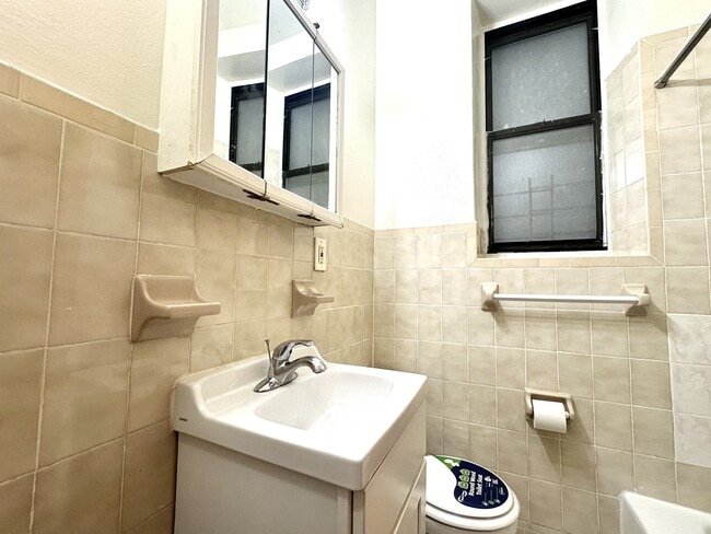 Floorplan - 3133 Broadway