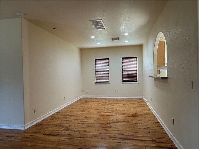 Building Photo - 4123 Old Chocolate Bayou Rd