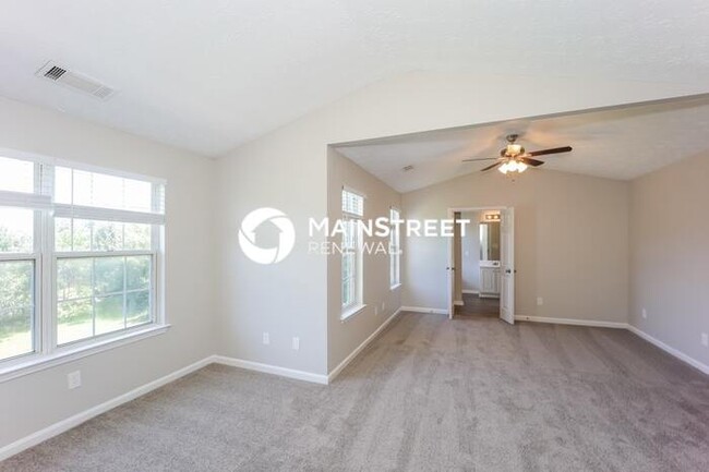 Building Photo - 877 Terance Ave