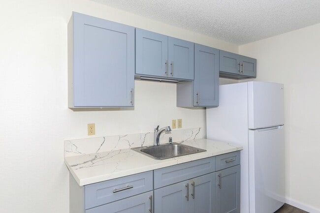 Building Photo - WAIPIO GENTRY: 2-BED, 1-BATH, 1-PARKING NOW AVAILABLE !