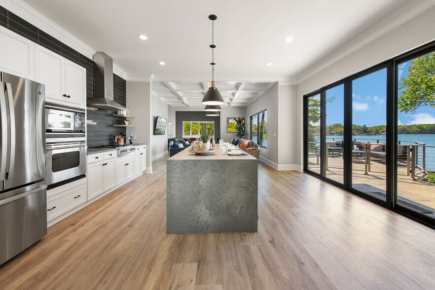 Building Photo - 233 Paradise Peninsula Rd