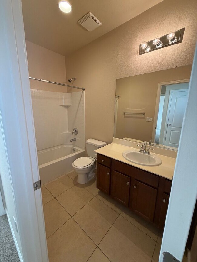Building Photo - 9026 Crescenda Ln