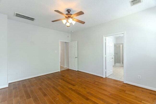 Building Photo - 130 W Montfair Blvd