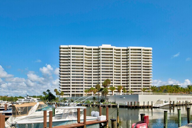 Building Photo - 4201 N Ocean Blvd