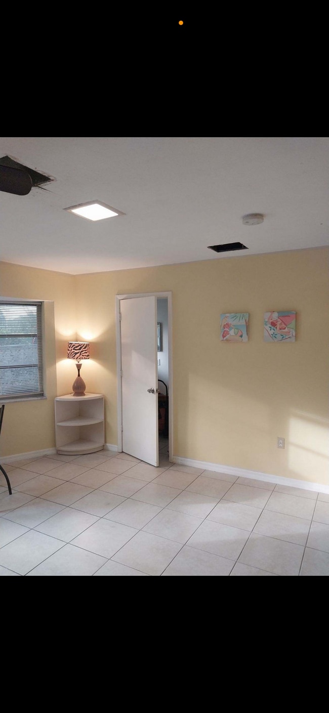 Building Photo - 12315 Durango Ave