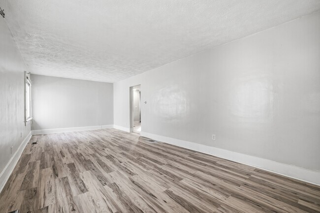 Building Photo - 1843 Ohio Ave