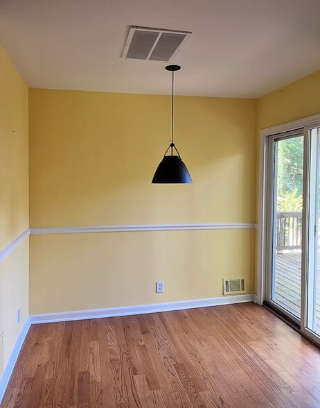 Building Photo - 60 Voorhis Pl
