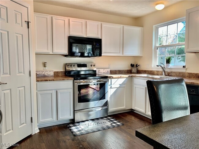 Building Photo - 147 Northwood Ln