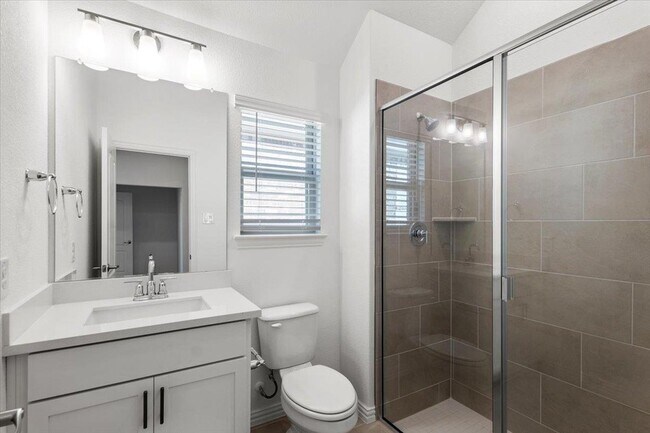 Building Photo - 1429 Cole Ests Dr