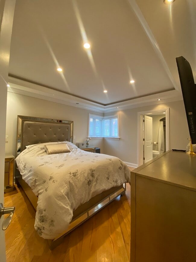 Building Photo - 4735 Locust Ave