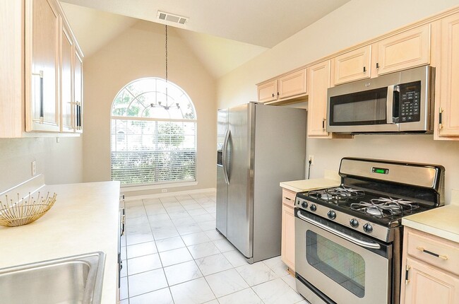 Building Photo - 6146 Rocky Nook Dr