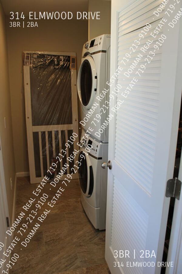 Building Photo - 314 Elmwood Dr