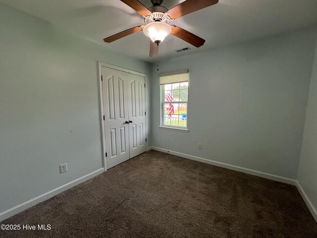 Building Photo - 141 Louie Ln