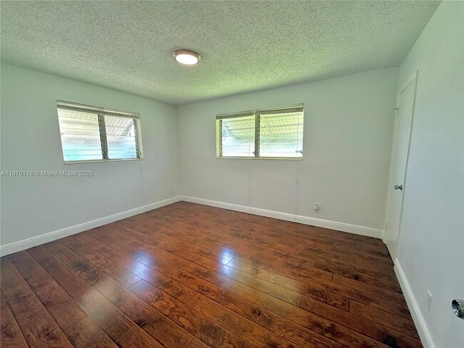 Building Photo - 6725 SW 27th Ct