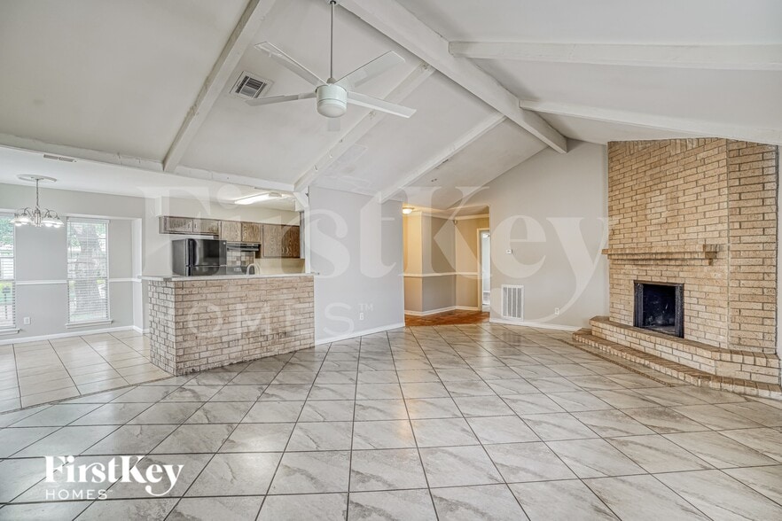 Building Photo - 6610 Rowell Ct