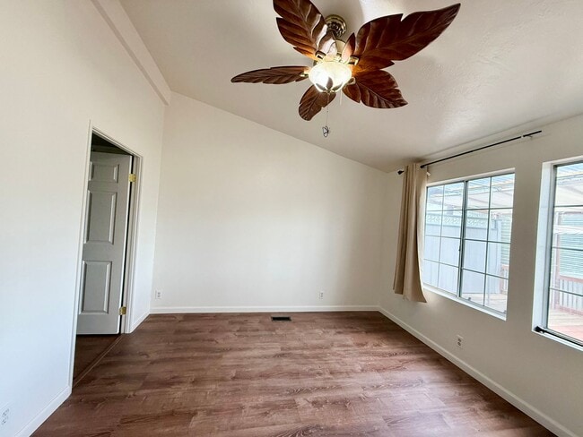 Building Photo - Charming 2-Bedroom Home with Office & Lake...