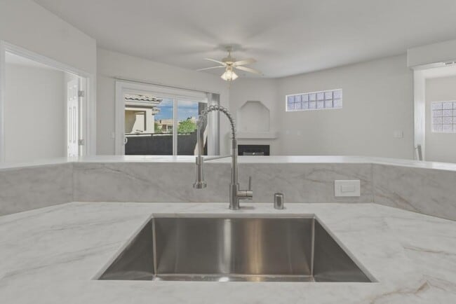 Building Photo - 6800 Dorita Ave