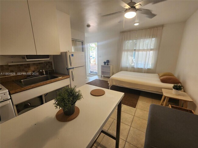 Building Photo - 315 Walnut St