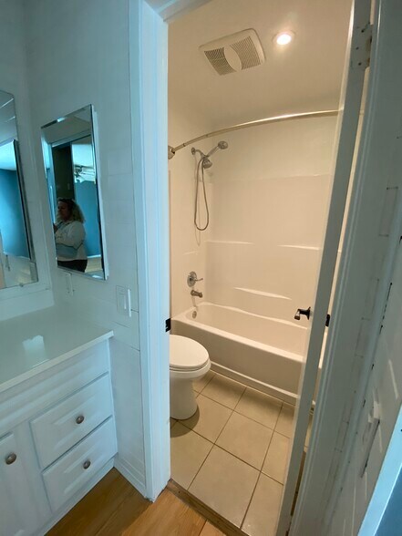 1st Primary bathroom - 10044 Carlton Hills Blvd