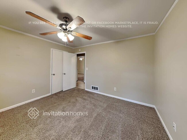 Building Photo - 686 Rollingwood Pl