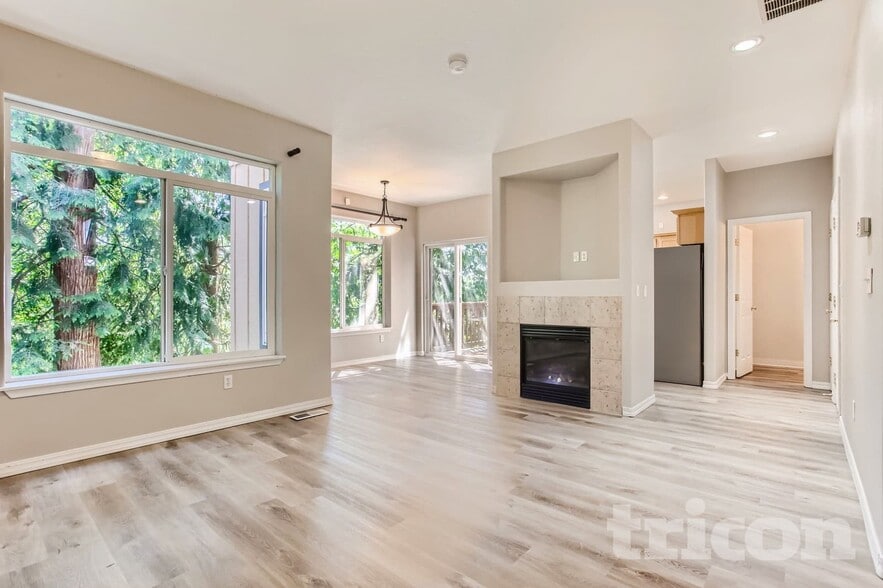 Building Photo - 7535 SW Onnaf Ct