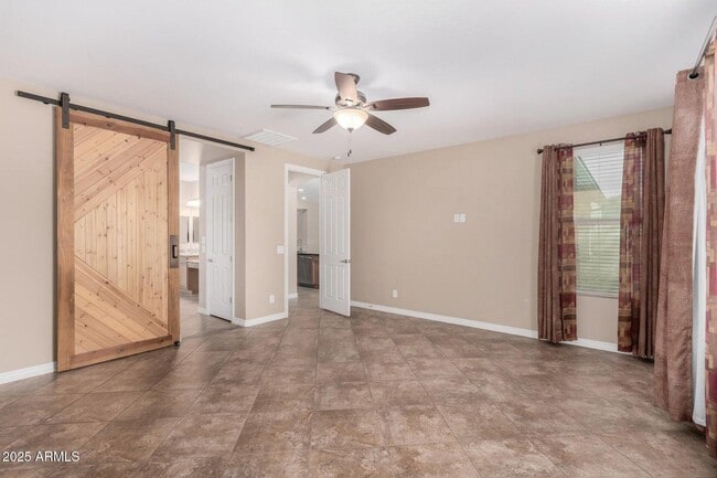 Building Photo - 2585 E Carob Dr