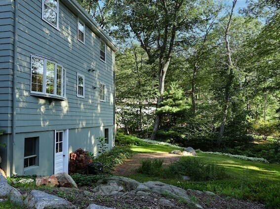 Building Photo - 4 Big Rock Rd