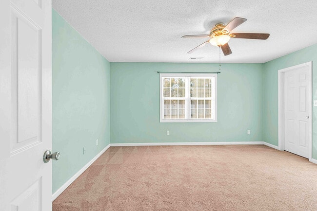 Building Photo - 105 Gamble Way