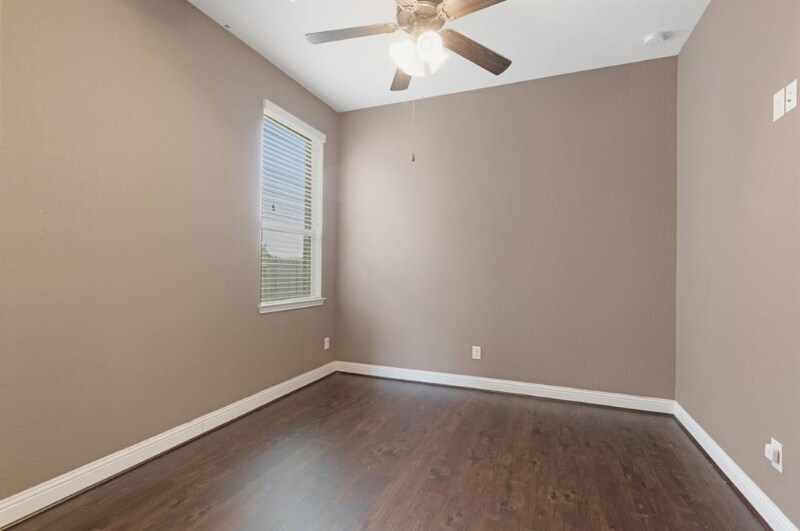 Building Photo - 7742 Candlelight Park Ln