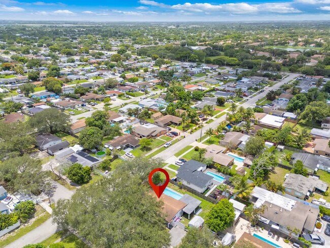 Building Photo - 7061 Coolidge St